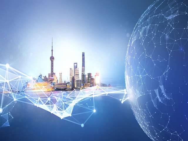 上海职教无人喂虾船